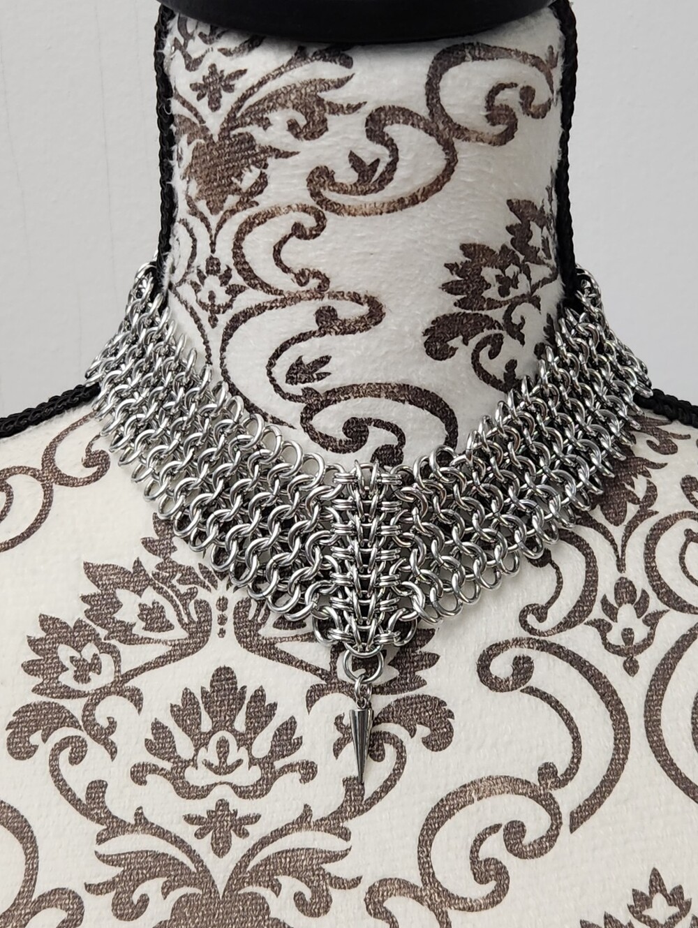 Silver Metal Chainmail Choker Necklace Spike Pendant Knight Armor Punk Medieval
